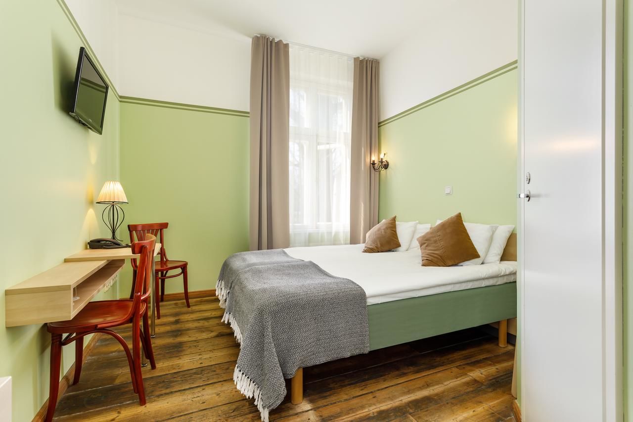 Отель Koidulapark Hotell Пярну