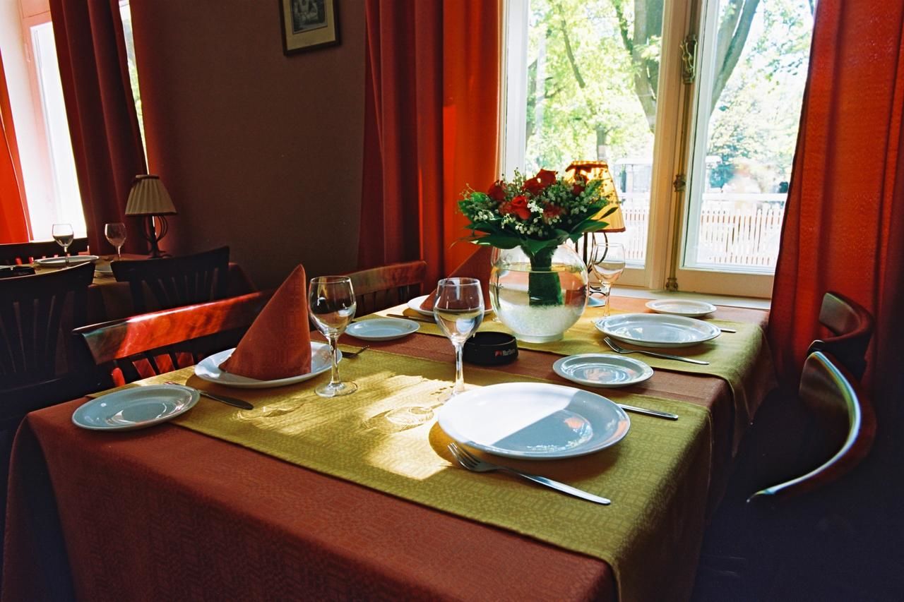 Отель Koidulapark Hotell Пярну-28