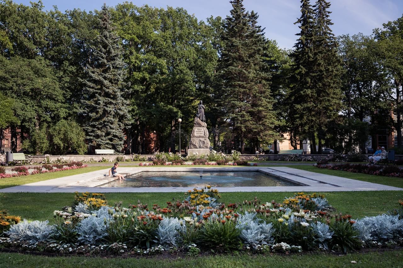 Отель Koidulapark Hotell Пярну-33