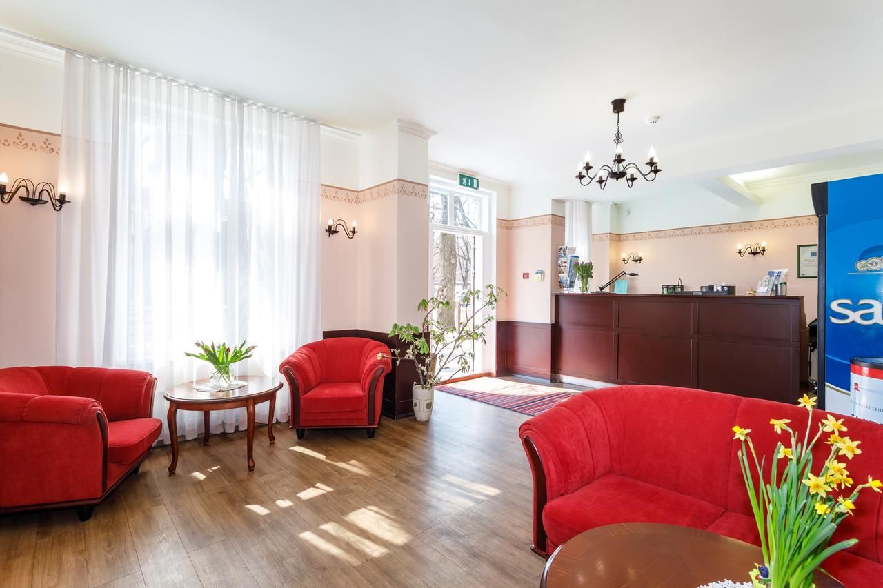 Отель Koidulapark Hotell Пярну-7