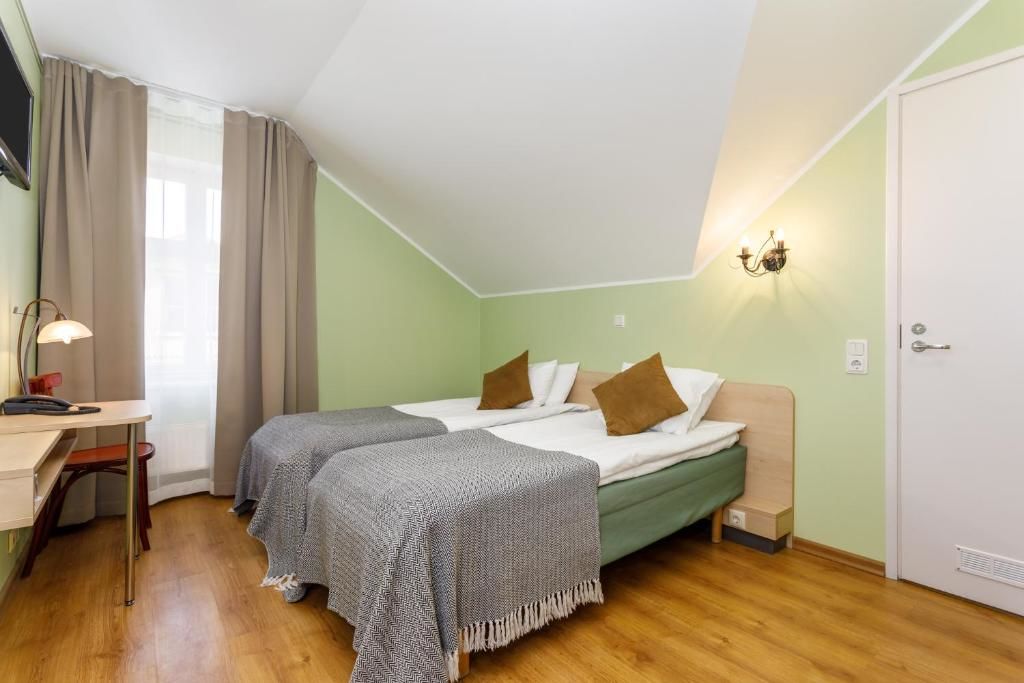 Отель Koidulapark Hotell Пярну