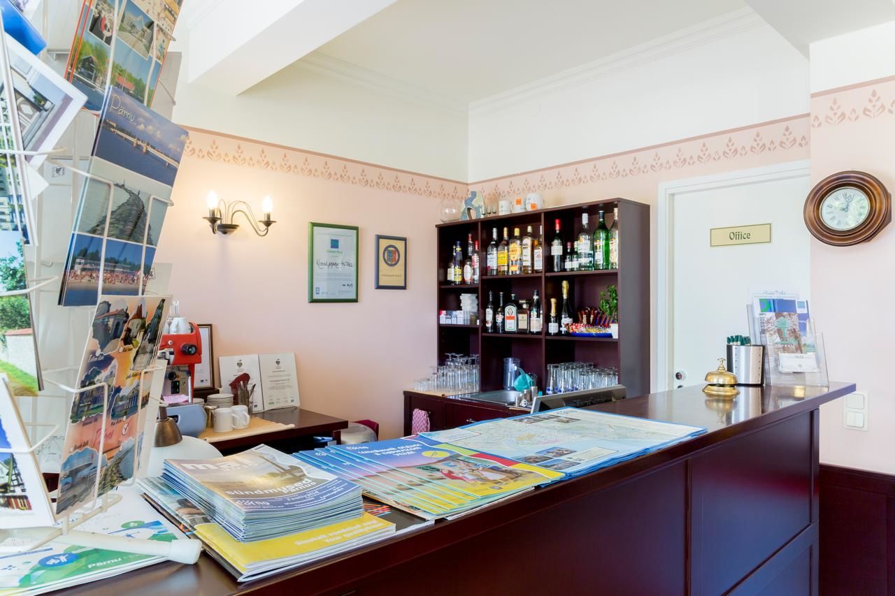 Отель Koidulapark Hotell Пярну-9